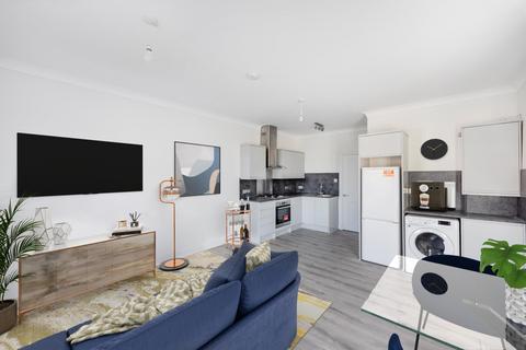2 bedroom flat to rent, Balham High Road, Balham