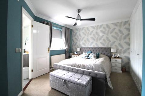 13 Redwald Close, Kempston, Bedford, MK42 8EH
