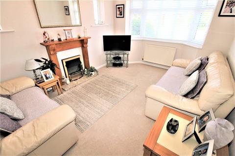3 bedroom bungalow for sale, Glamis Avenue, Northbourne, Bournemouth, BH10