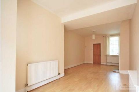 2 bedroom terraced house to rent, Churchill Road, Norwich NR3