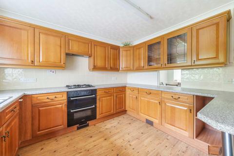 16 Burnards Field Road, Colyton, EX24 6PF