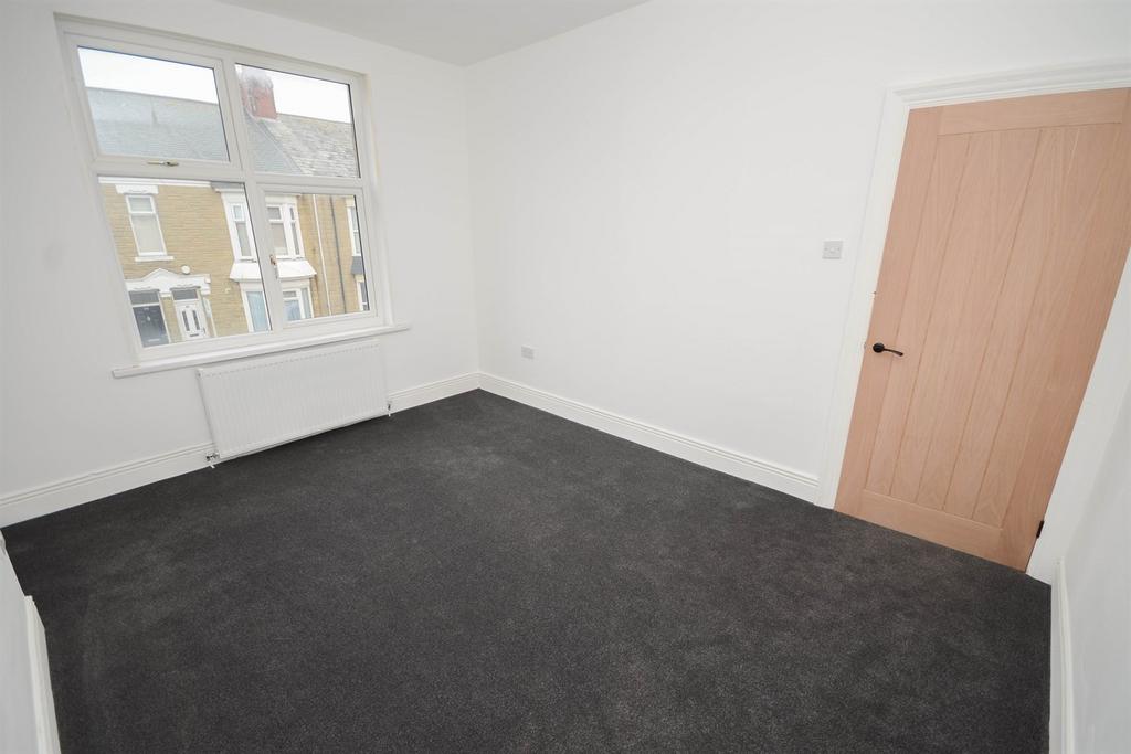 Leighton Street, South Shields 3 bed flat for sale £100,000