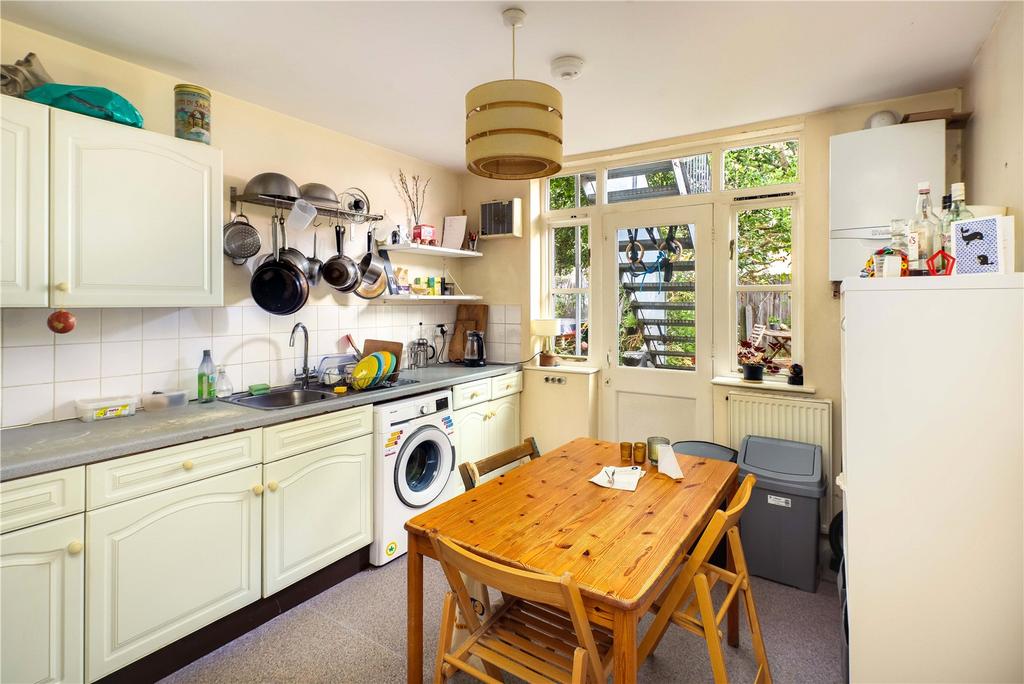 House in London - View 4