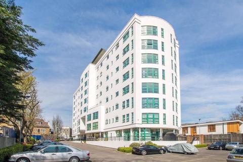 2 bedroom apartment to rent, Aitman Drive, Kew Bridge Road, Brentford, TW8