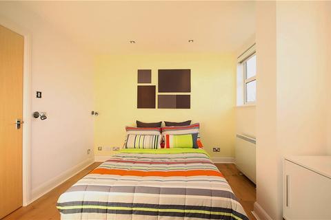 2 bedroom apartment to rent, Aitman Drive, Kew Bridge Road, Brentford, TW8