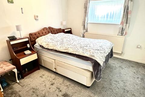 2 bedroom detached bungalow for sale, Padgate Close, Scraptoft, Leicester, LE7