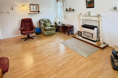 2 bedroom detached bungalow for sale, Padgate Close, Scraptoft, Leicester, LE7