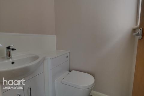 3 bedroom semi-detached house for sale - Linnet Drive, Chelmsford