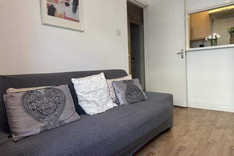 1 bedroom flat for sale, Gloucester Terrace, Bayswater, London, W2