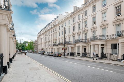 1 bedroom flat for sale, Gloucester Terrace, Bayswater, London, W2