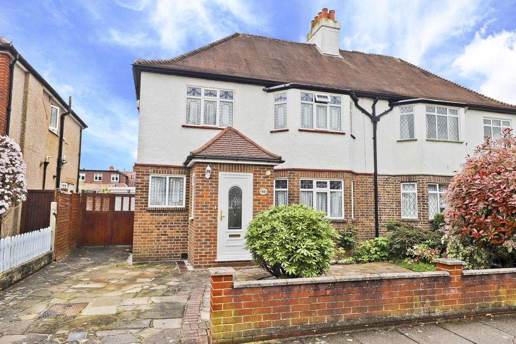 Lime Grove, Ruislip HA4 3 bed semidetached house for sale £725,000