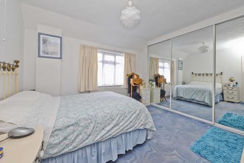 46 Lime Grove, Ruislip, HA4 8RY
