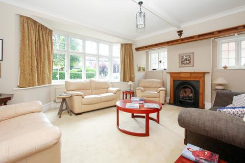 6 High View, Pinner, HA5 3PA