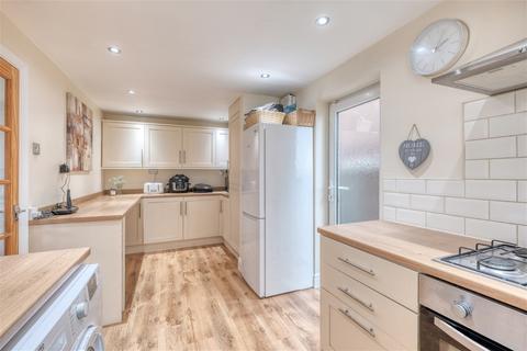 8 Augustine Avenue, Studley, B80 7JP