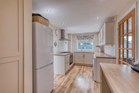 8 Augustine Avenue, Studley, B80 7JP