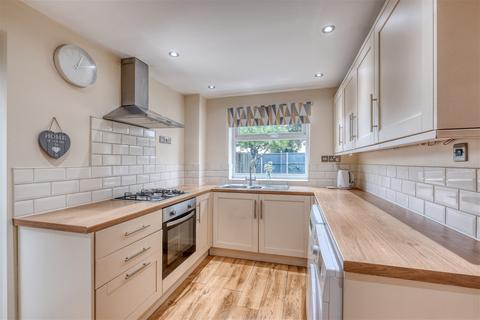 8 Augustine Avenue, Studley, B80 7JP