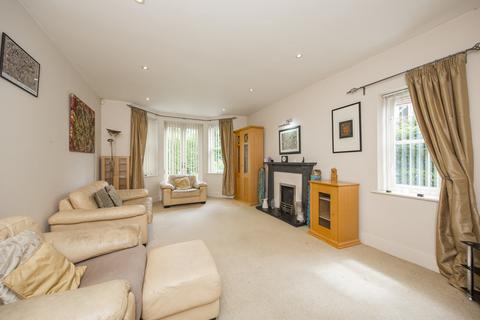 4 bedroom detached house for sale, Beacon Road, Crowborough