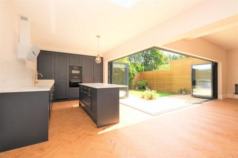 138 Towncourt Lane, Petts Wood, Orpington, BR5 1EJ