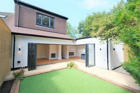 138 Towncourt Lane, Petts Wood, Orpington, BR5 1EJ