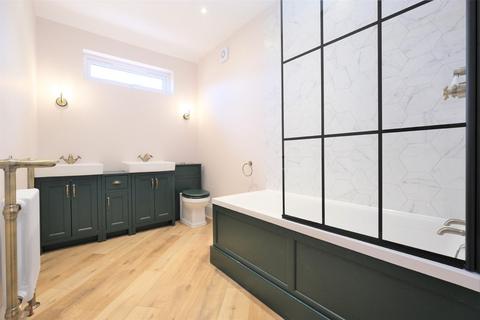 138 Towncourt Lane, Petts Wood, Orpington, BR5 1EJ