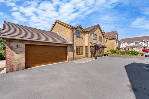 5 bedroom detached house for sale, Oakbrook Drive, Hirwaun, Aberdare