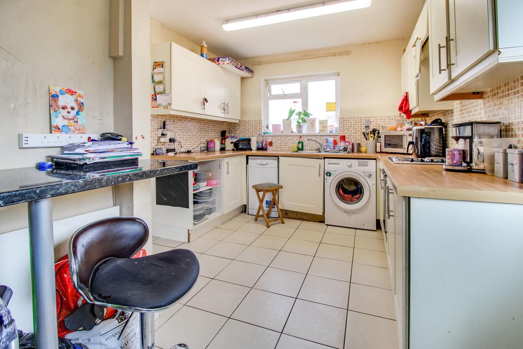 Bembridge Close, Park North, Swindon 3 bed semidetached house for sale