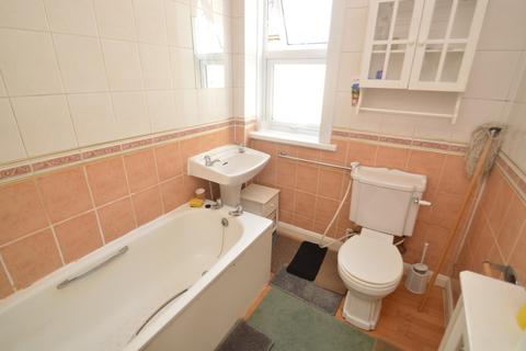 17 Vernham Road, London, SE18 3EY
