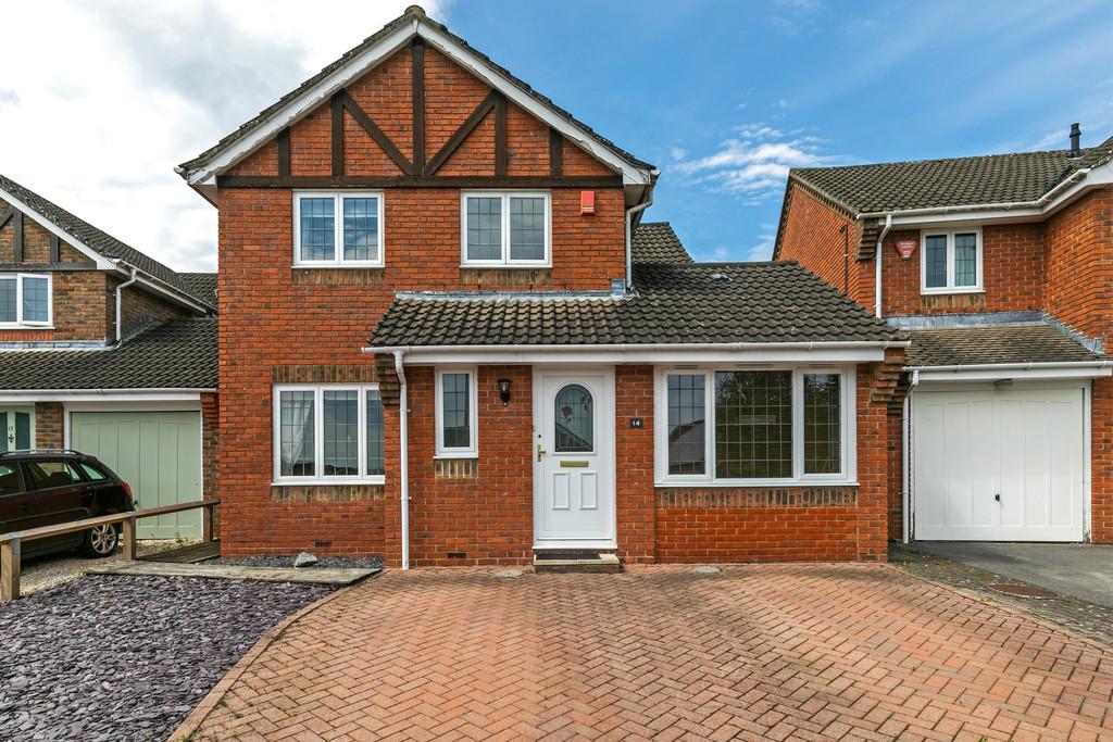 Cloverbank, Kings Worthy, Winchester, SO23 3 bed detached house for