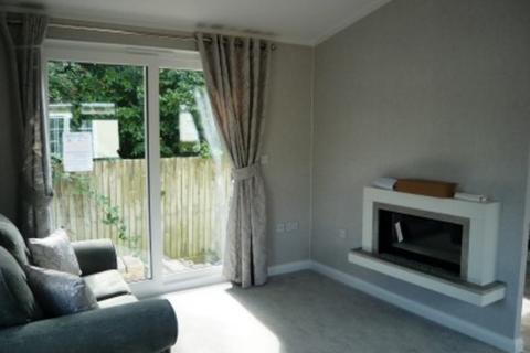 2 bedroom park home for sale - Green Lane, Hucclecote