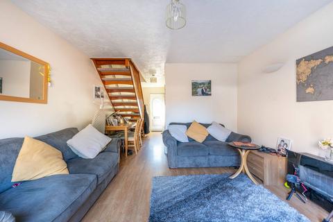 14 Turnstone Close, London, E13 0HN