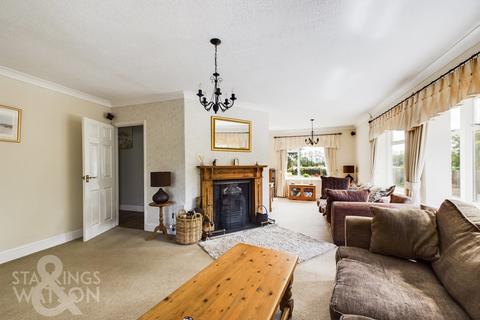 4 bedroom chalet for sale, Orchard Close, Blofield Heath, Norwich