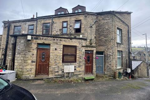 4 bedroom apartment to rent, Halifax Road, Sowerby Bridge