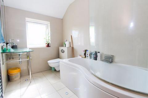 3 bedroom end of terrace house for sale, Greenford, UB6