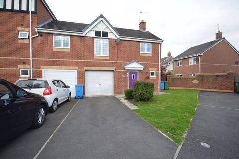 2 bedroom semi-detached house to rent, Harebell Close, Widnes