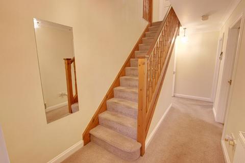 1 Alum Close, Trowbridge, BA14 7HD