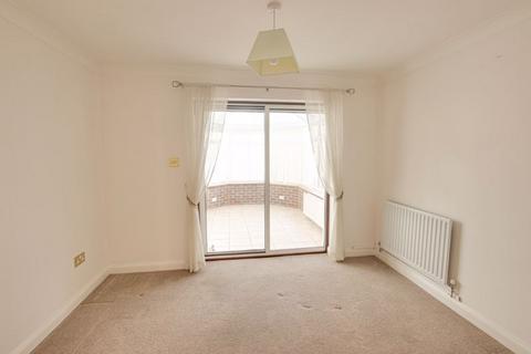 1 Alum Close, Trowbridge, BA14 7HD