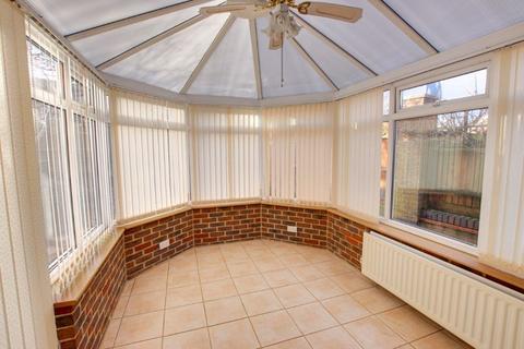 1 Alum Close, Trowbridge, BA14 7HD
