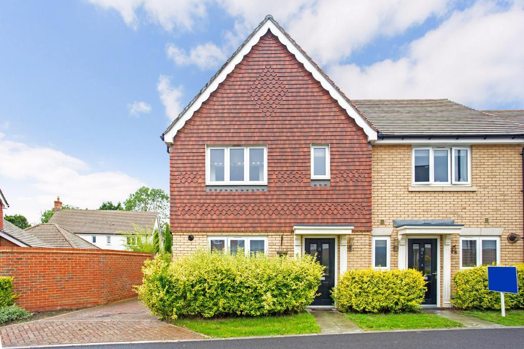 Bramling Gardens, Sissinghurst, Kent, TN17 2DY 3 bed end of terrace