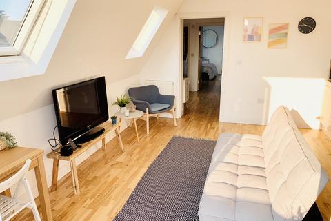 10, Green Reef, 10 Drummond Road, Bournemouth, BH1 4DS