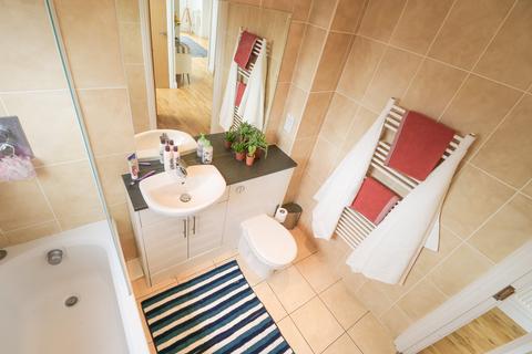 10, Green Reef, 10 Drummond Road, Bournemouth, BH1 4DS