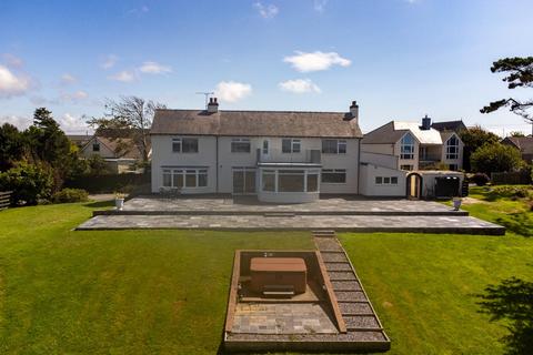 4 bedroom detached house for sale, Four Mile Bridge, Holyhead, Isle of Anglesey, LL65