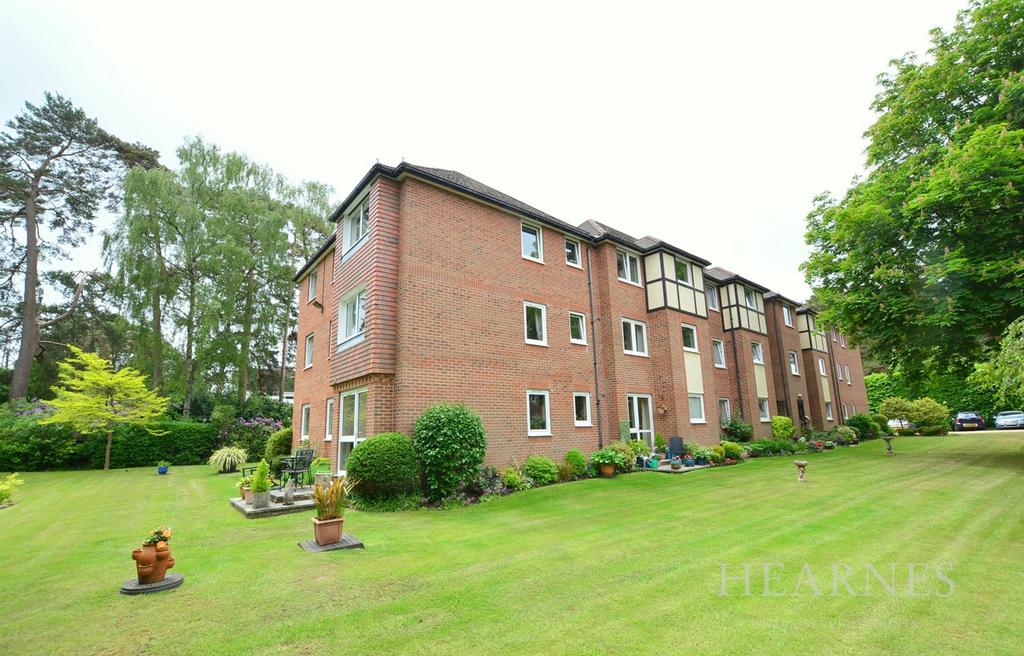 Glenmoor Road, West Parley, Ferndown, BH22 2 bed retirement property