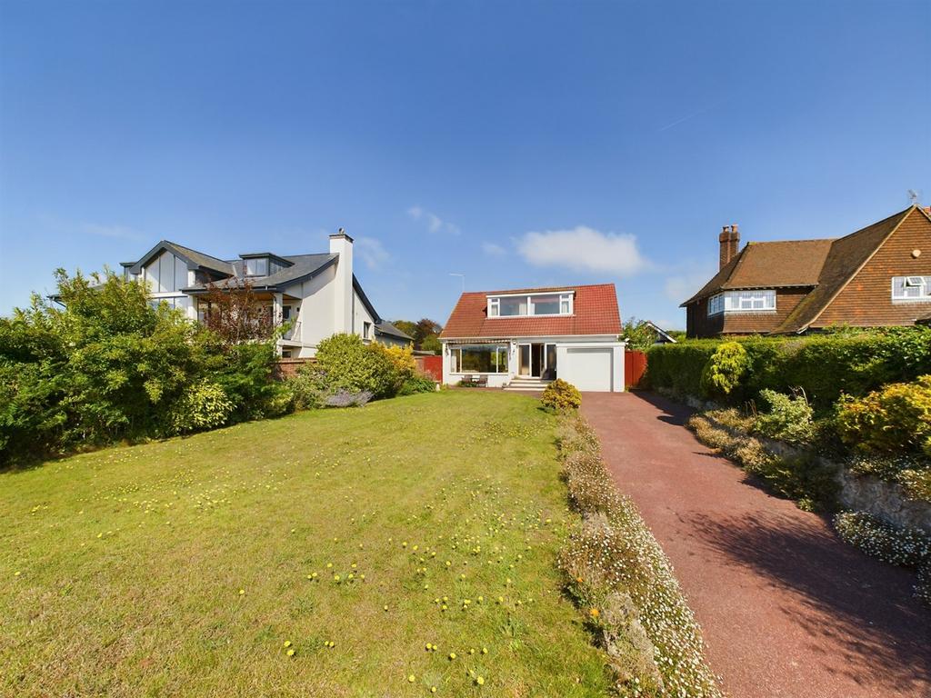 Waldron Road, Broadstairs, CT10 3 bed detached house £795,000