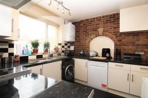 1 Kelso Road, Carshalton, SM5 1AP