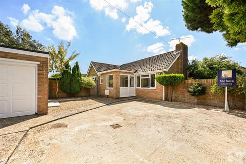 2 bedroom detached bungalow for sale, Briar Close, Yapton