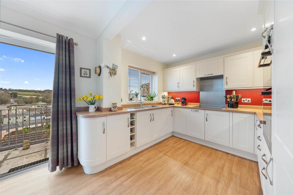 Vincents Road, Kingsbridge 4 bed house for sale £425,000