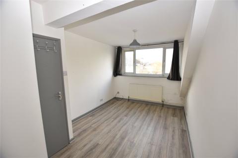 74 Grantham Road, Bradford, BD7 1RN
