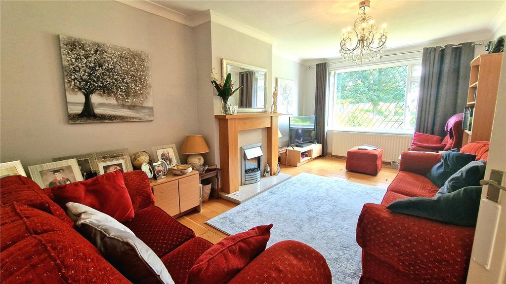 Middleton Park Road, Leeds, West Yorkshire 2 bed bungalow for sale £