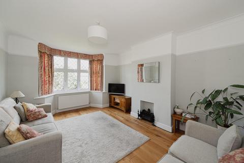 92 Bradstock Road, Epsom, KT17 2LG