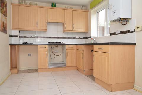 32 Dearnalay Way, Oldham, OL9 7BF